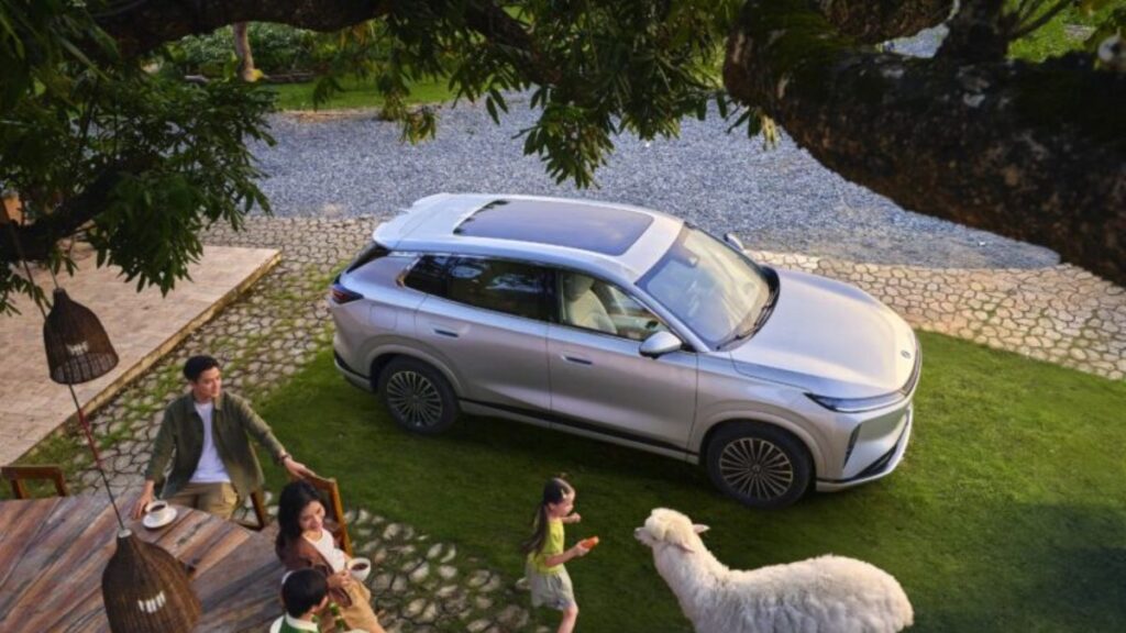 Dongfeng Aeolus L8 PHEV 2 1024x576 1